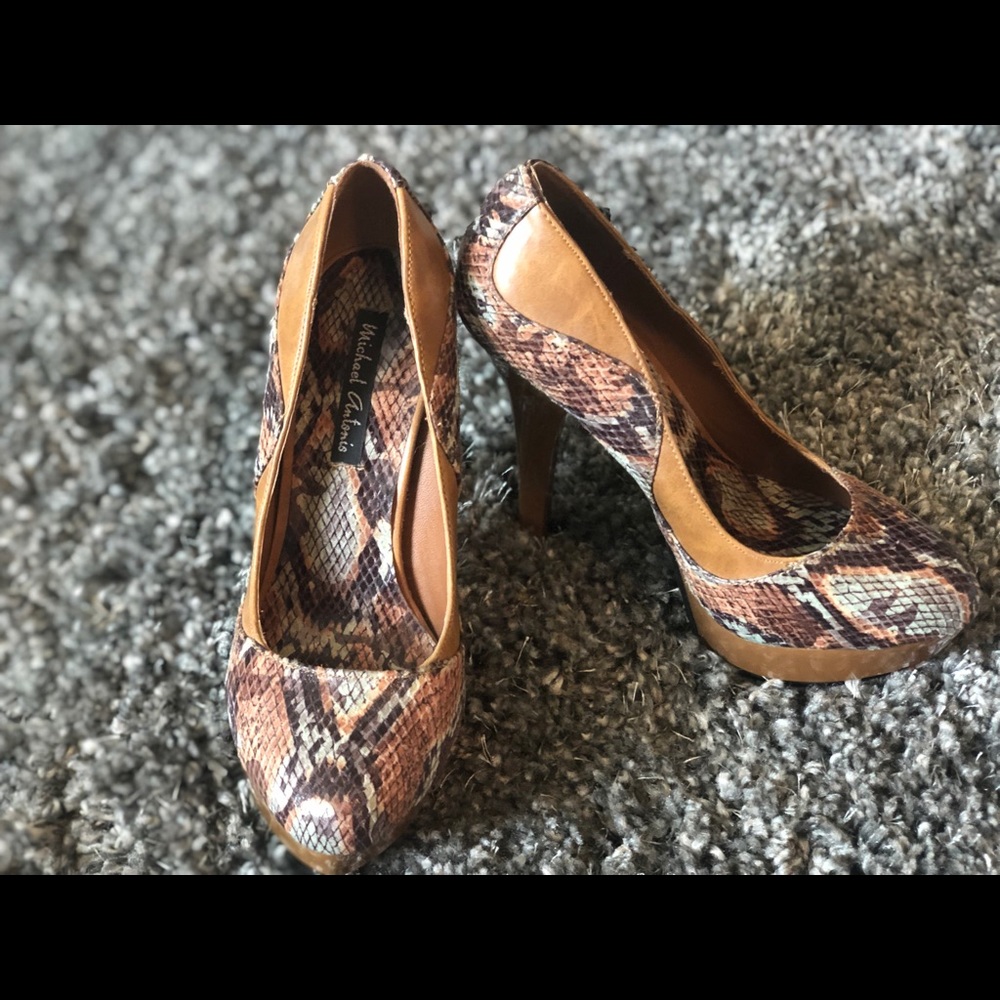 Beige snake skin heels